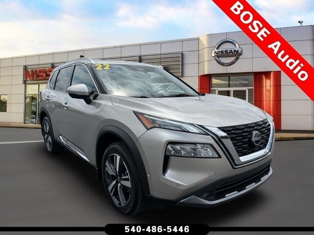 2022 Nissan Rogue SL's photo