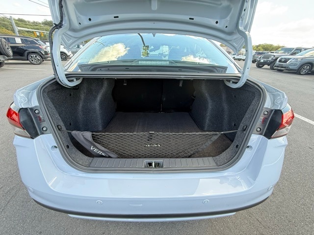 2024 Nissan Versa 1.6 SV photo 15