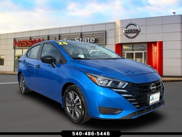 2024 Nissan Versa S's photo