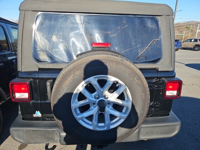 2023 Jeep Wrangler Sport S photo 4