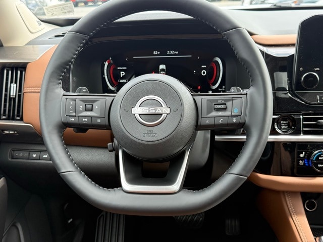 2025 Nissan Pathfinder Platinum photo 23