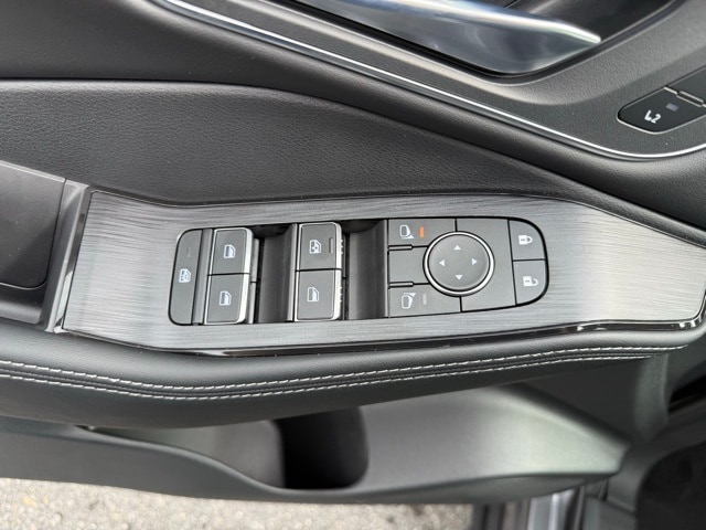 2026 Nissan Rogue Platinum photo 11