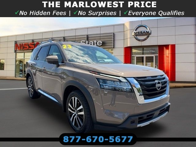 2023 Nissan Pathfinder Platinum 4WD's photo