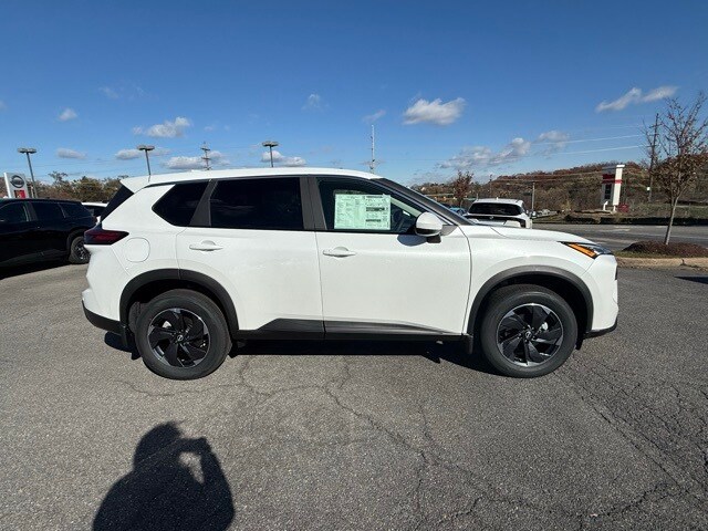 2026 Nissan Rogue SV photo 3