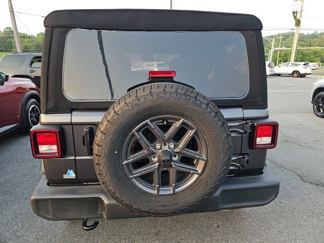 2024 Jeep Wrangler Sport S photo 4