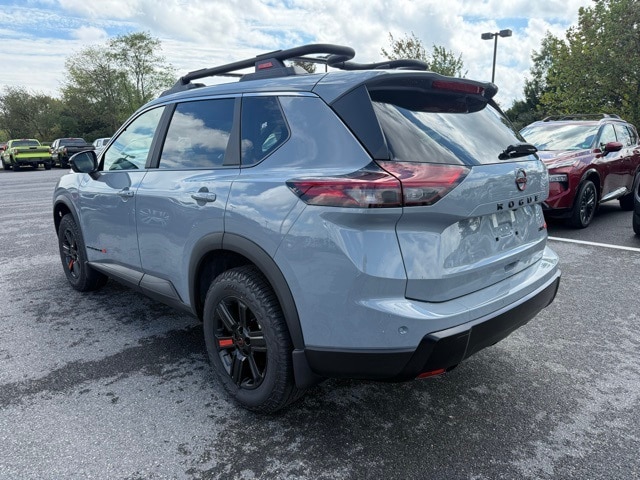2026 Nissan Rogue SV photo 6