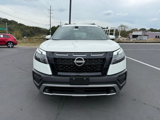 2025 Nissan Pathfinder Rock Creek photo 3