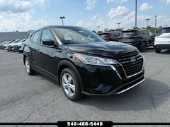 2025 Nissan Kicks Play