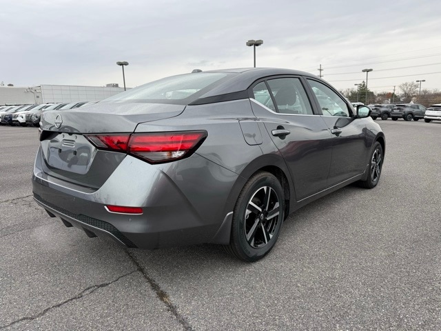 2025 Nissan Sentra SV photo 4