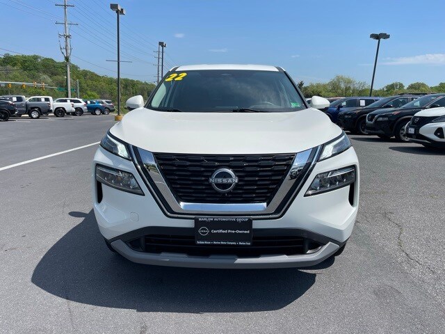 2022 Nissan Rogue SV photo 3