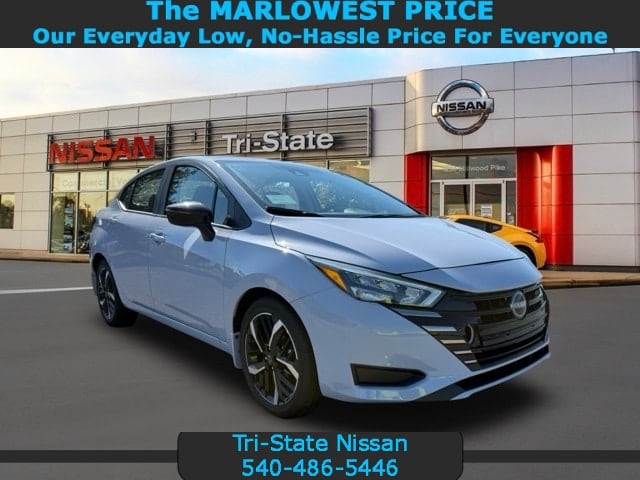 2025 Nissan Versa SR's photo