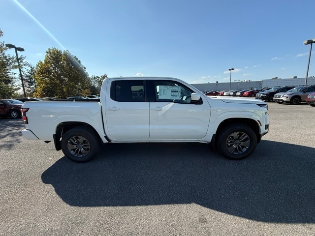 2026 Nissan Frontier SV photo 3