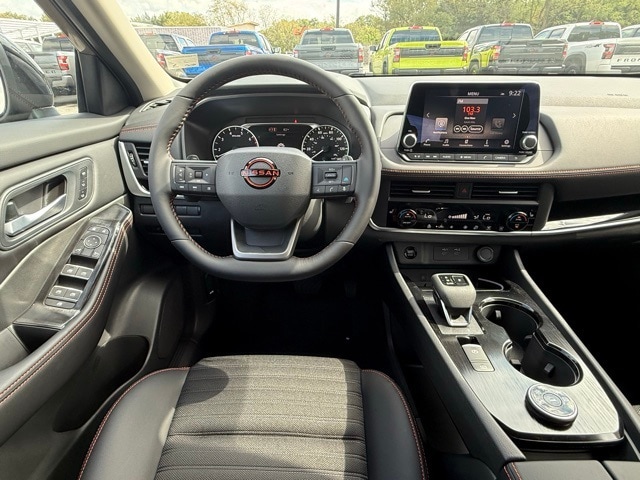2026 Nissan Rogue SV photo 19