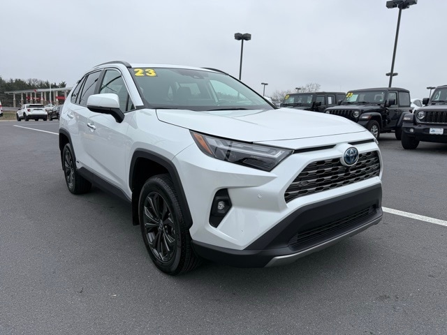 2023 Toyota RAV4 Limited's photo