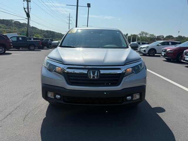 2020 Honda Ridgeline RTL photo 3