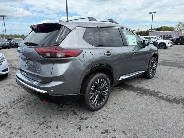 2026 Nissan Rogue Platinum photo 4