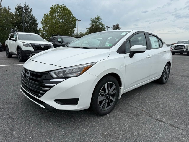2025 Nissan Versa SV photo 2