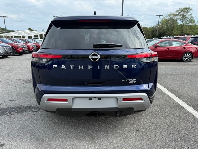 2025 Nissan Pathfinder Platinum photo 6