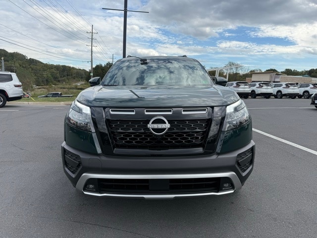 2025 Nissan Pathfinder Rock Creek photo 3