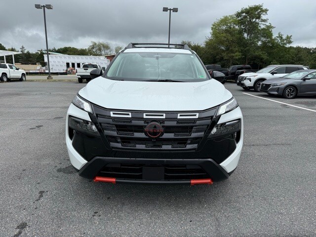 2026 Nissan Rogue SV photo 2
