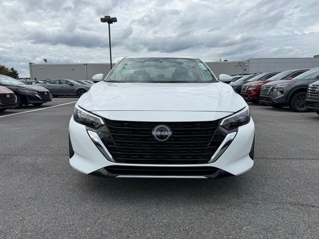 2025 Nissan Sentra SV photo 3