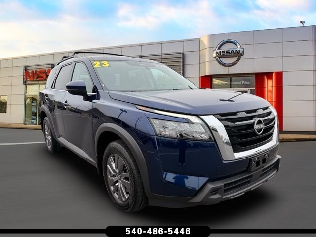 2023 Nissan Pathfinder SV