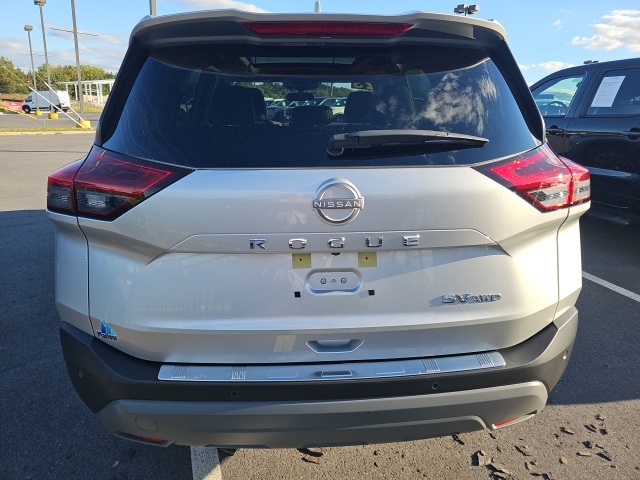 2023 Nissan Rogue SV photo 4