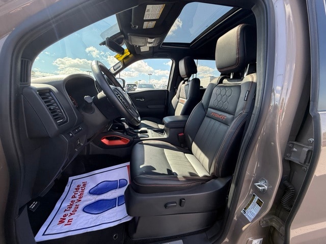 2023 Nissan Frontier PRO-4X photo 12