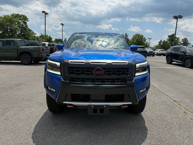 2025 Nissan Frontier PRO-4X photo 3