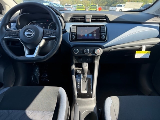 2025 Nissan Versa SV photo 20