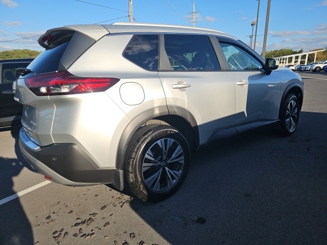 2023 Nissan Rogue SV photo 2