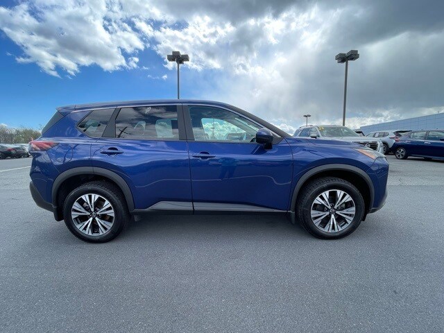2023 Nissan Rogue SV photo 4