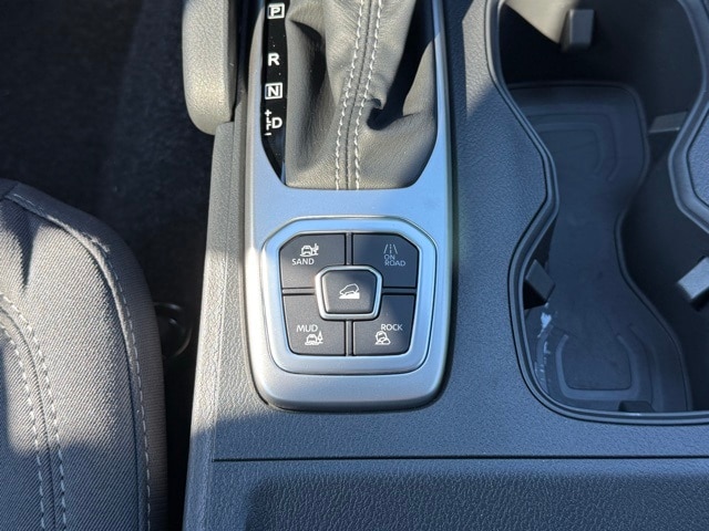 2026 Nissan Frontier SV photo 25