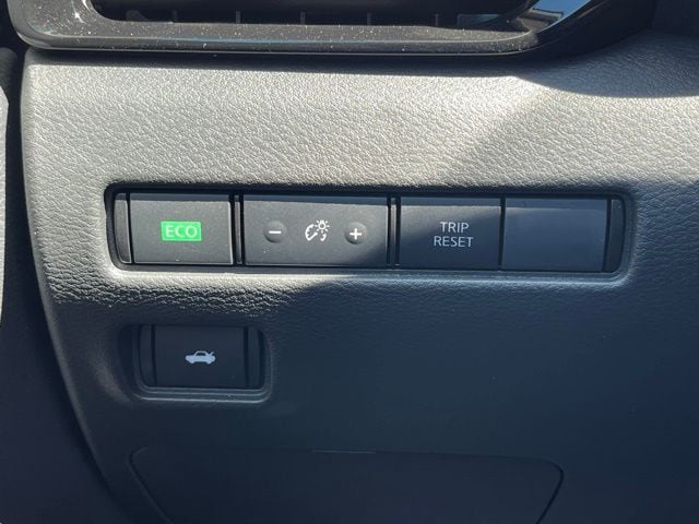 2025 Nissan Sentra SV - Photo 27