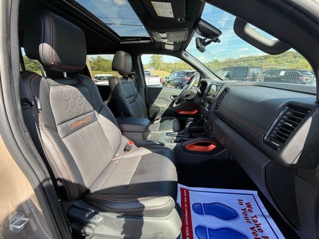 2023 Nissan Frontier PRO-4X photo 18