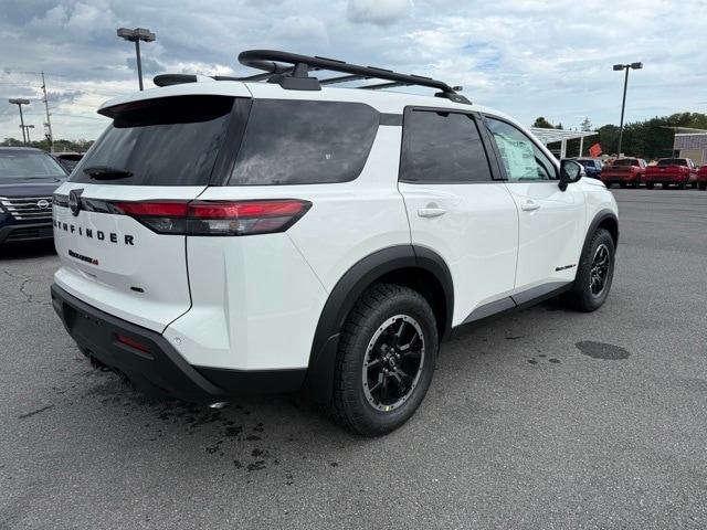 2025 Nissan Pathfinder Rock Creek photo 5