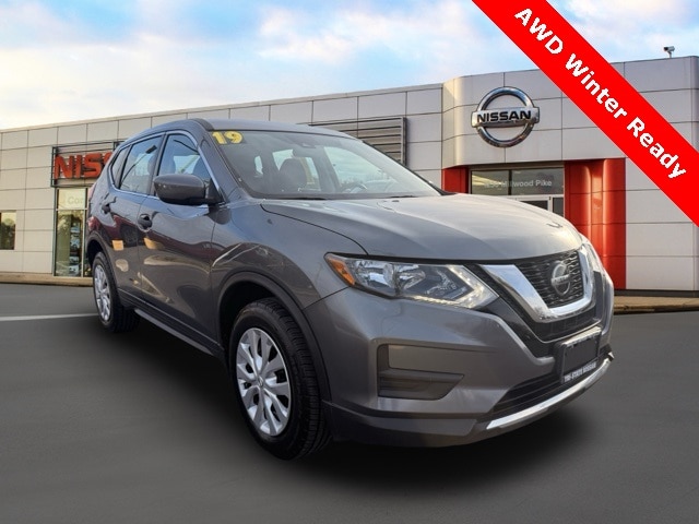 2019 Nissan Rogue S's photo