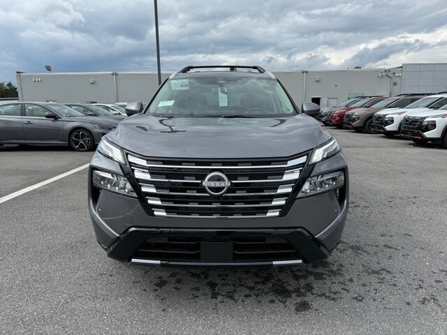 2026 Nissan Rogue Platinum photo 3