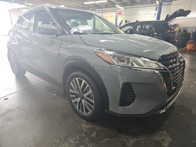 2024 Nissan Kicks SV photo 2