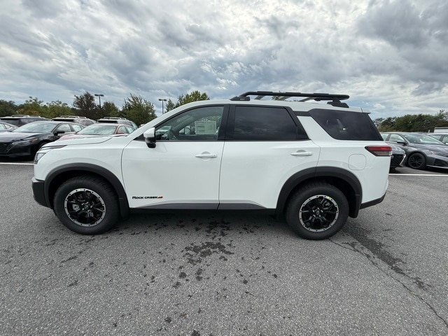 2025 Nissan Pathfinder Rock Creek photo 8