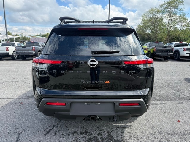 2025 Nissan Pathfinder Rock Creek photo 5