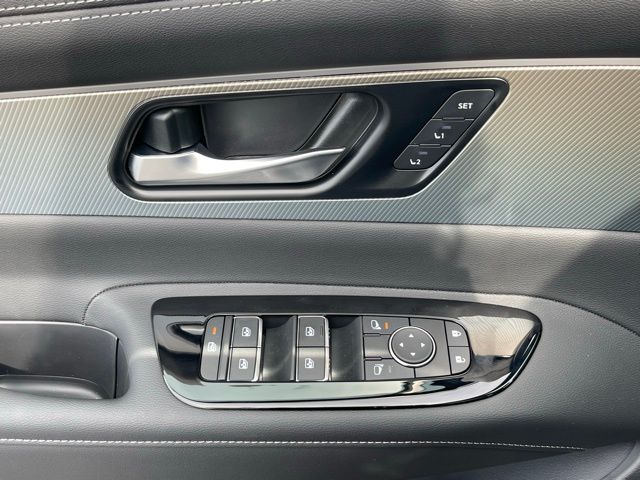 2025 Nissan Murano SL - Photo 11