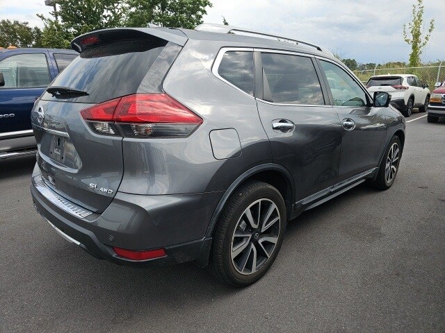 2020 Nissan Rogue SL photo 2