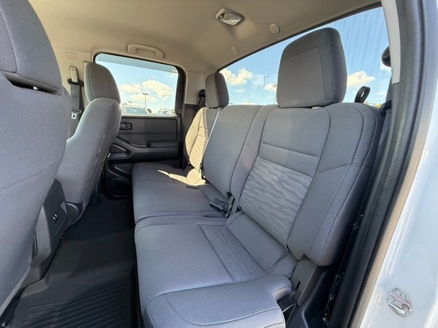 2023 Nissan Frontier S photo 14