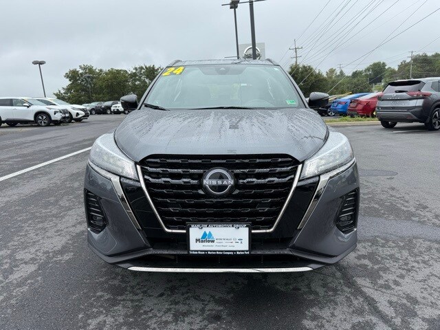2024 Nissan Kicks SR photo 3