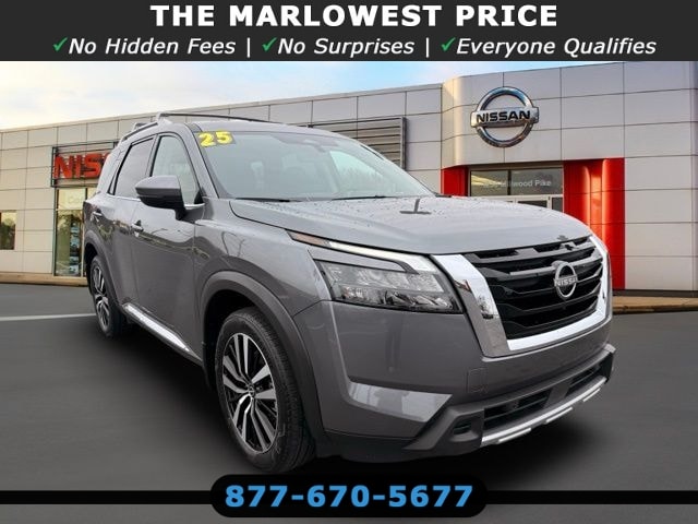 2025 Nissan Pathfinder Platinum 4WD's photo