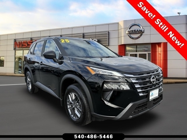 2025 Nissan Rogue S's photo