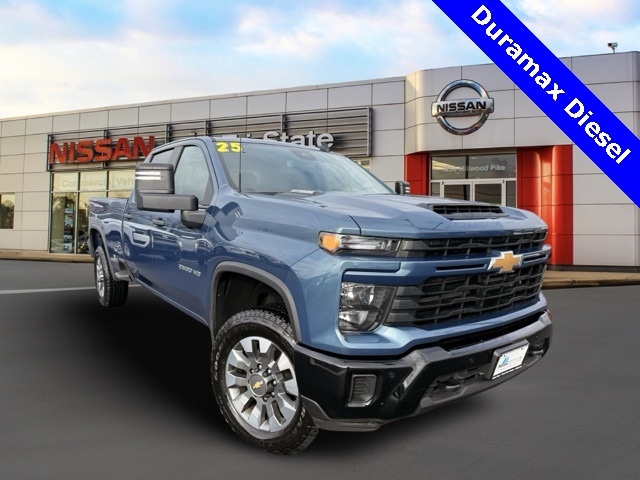 2025 Chevrolet Silverado 2500HD Custom's photo