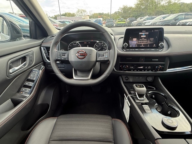 2026 Nissan Rogue SV photo 21