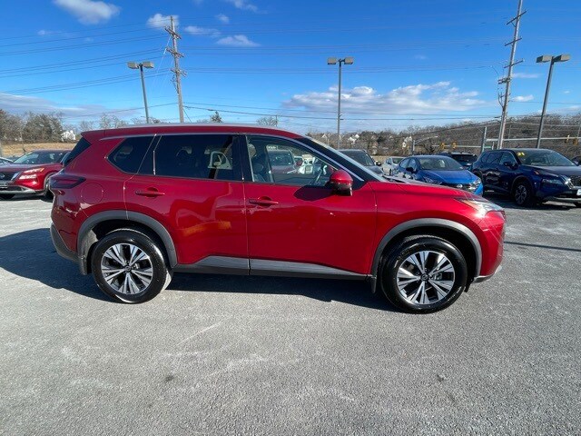 2021 Nissan Rogue SV photo 4